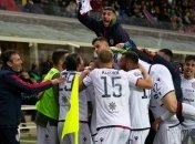 Кальяри бьет Аталанту Малиновского на их поле (Видео)