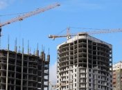 В Киеве трое строителей упали с 70-метровой высоты, погиб один человек