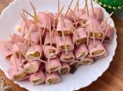 Рулетики с сыром и ветчиной