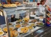 Цена трапезы - один поход в магазин: сколько стоит пообедать в столовой Рады (фото)