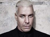 Соліст групи Rammstein виступав у надувній бульбашці