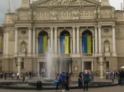 Суд Львова запретил проведение акций перед Оперным театром