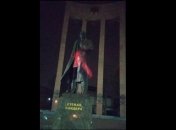 Сделали всё ради денег: студенту, осквернившему памятник Бандере, дали срок