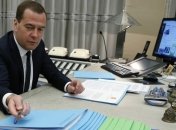 Медведев: Украина становится потенциальным военным противником