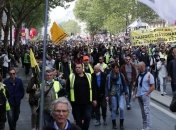 Во Франции в акции "желтых жилетов" приняли участие 9 тыс. человек