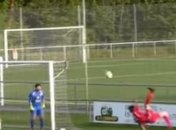 В Швейцарии забили самый удивительный автогол в истории футбола (Видео)