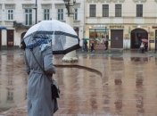 Женщина с зонтиком