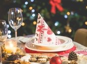 Как прийти в форму после тазика Оливье? Советы диетологов, как предотвратить переедание в новогодние праздники