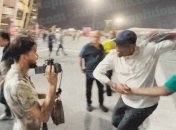 Вдарив ногою в голову! Легендарний футболіст побився після матчу Бразилії (відео)