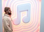Monatik покоряет новые вершины: певца пригласили в офис Apple в Лос-Анджелесе (Фото)