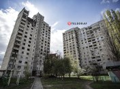 Ніколи не знаєш, у який будинок буде "приліт"