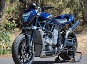 Нестандартно: представлено мотоцикл с мотором для больших авто