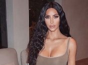 "Отличный "магазин": Ким Кардашьян поразила своей огромной гардеробной