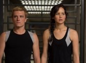 Китнисс и Пит в фильме "Голодные игры"