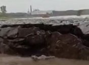 Земля начала расти, как на дрожжах: в Индии удалось снять на видео уникальное природное явление