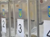 На нічному підрахунку голосів виборів у Києві напали на спостерігачку (відео)