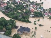 Непогода у Карпатах: в ДСНС розповіли, скільки будинків лишаються підтопленими