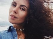 Настя Каменских выпустила новый клип на песню "PELIGROSO" (Видео) 