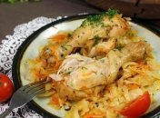 Рецепт дня: курица с капустой в специальном маринаде запеченная в рукаве