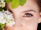 Уход за кожей под глазами после 25 лет