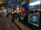 Когда твой папа - бог фотошопа: голландский фотограф оживляет волшебные моменты детства (Фото)