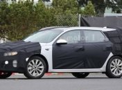 Появились снимки первого универсала Kia Optima