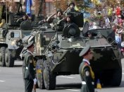 Порошенко поблагодарил военнослужащих за верность присяге