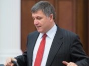 Аваков обсудил с Пайеттом вопросы расследования гибели людей в Киеве