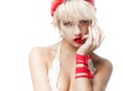 Красная нить на запястье: фетиш или мода? 