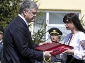 Порошенко присвоил посмертно звание Герой Украины генерал-майору Момоту