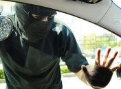 Злодії або відволікають водія, або нахабно викрадають речі з-під носа