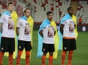 Футболисты "Шахтера" перед благотворительным матчем