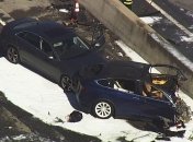 Автомобиль Tesla Model X разбился на автопилоте