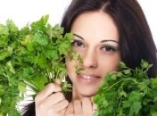 Почему нужно часто есть петрушку 
