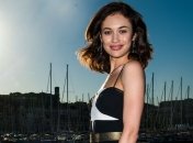 Ольга Куриленко позувала у відвертому купальнику