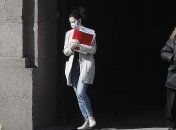 "Люди просто не усидят дома": Аналитик прокомментировала прогноз о COVID-19