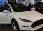 Выпуск Tesla Model X начнется в 2015 году
