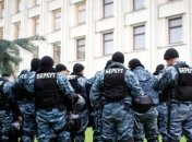 250 человек митингуют против фальсификаций на выборах Рады у ЦИКа 