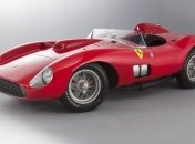 На аукционе в Париже был продан самый дорогой автомобиль в истории