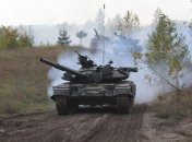 В Красногоровке танк боевиков обстрелял школу