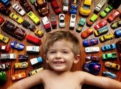 Чем занять ребенка: 5 супер игр своими руками для любителей машинок