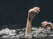 Опасные водоемы: сколько украинцев утонуло в этом месяце