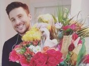 Сергей Лазарев показал милое фото с мамой