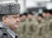 Порошенко заявил о возможности введения военного положения