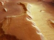 На Марсе нашли гигантские ледники под слоем пыли