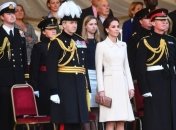 Герцогиня и гвардейцы: Кейт Миддлтон впервые приняла парад конной гвардии