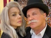 Белая королева: "постаревшая" Кароль позабавила поклонников новым образом (Фото)