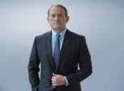 Политик является лидером крупнейшей оппозиционной фракции в парламента