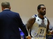 Отпустите меня домой: иностранец не захотел играть в Украине