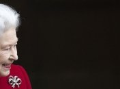 Елизавета II намерена в понедельник приступить к работе